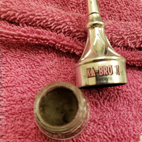 Benefit kabrow - Picture 2 of 2